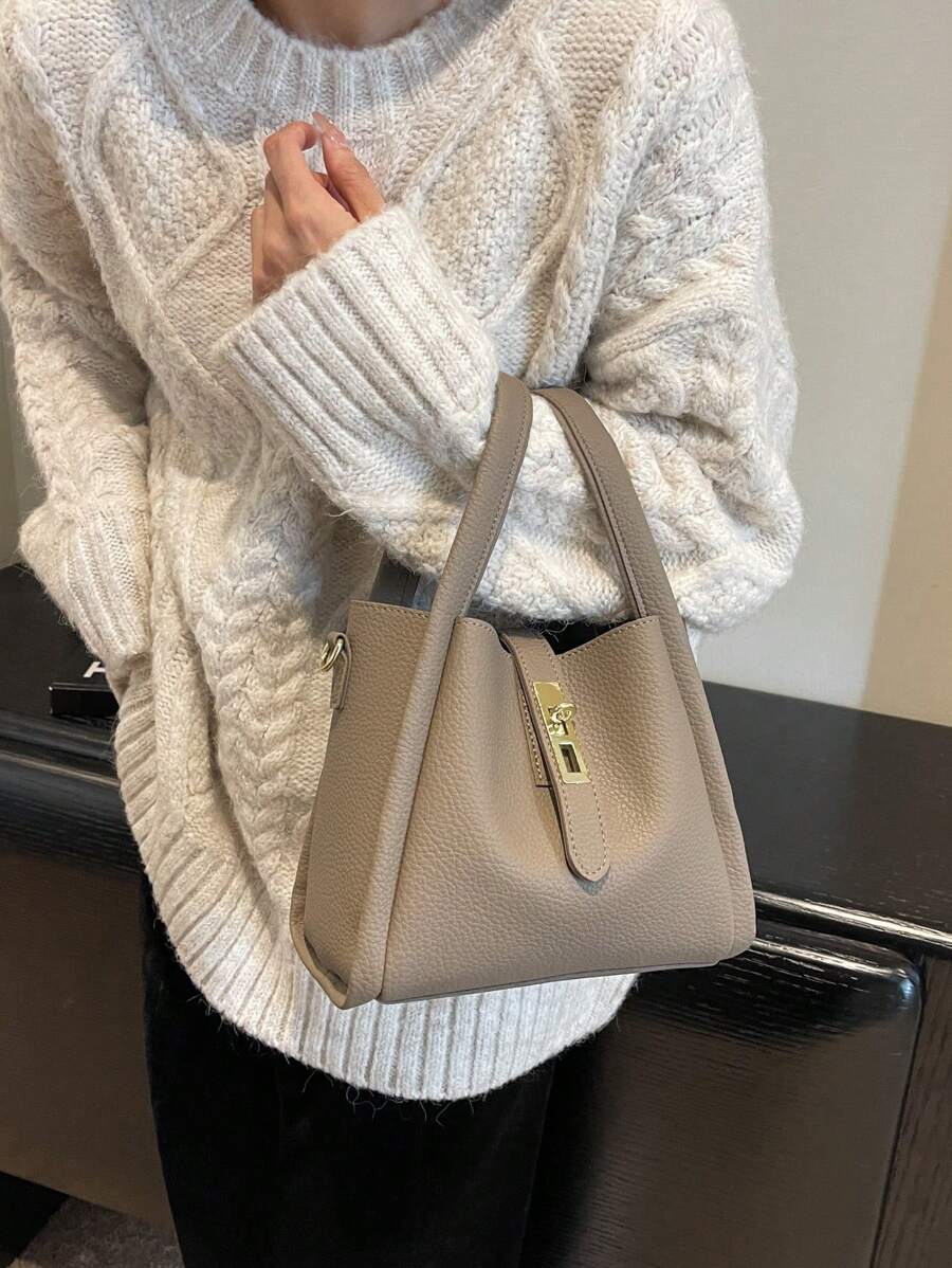 High-End Women's Tote Bag, New Arrival, Handheld, All-Season Commuter Bag, Versatile Fashion, Outdoor Suitable, Large Capacity, Shoulder