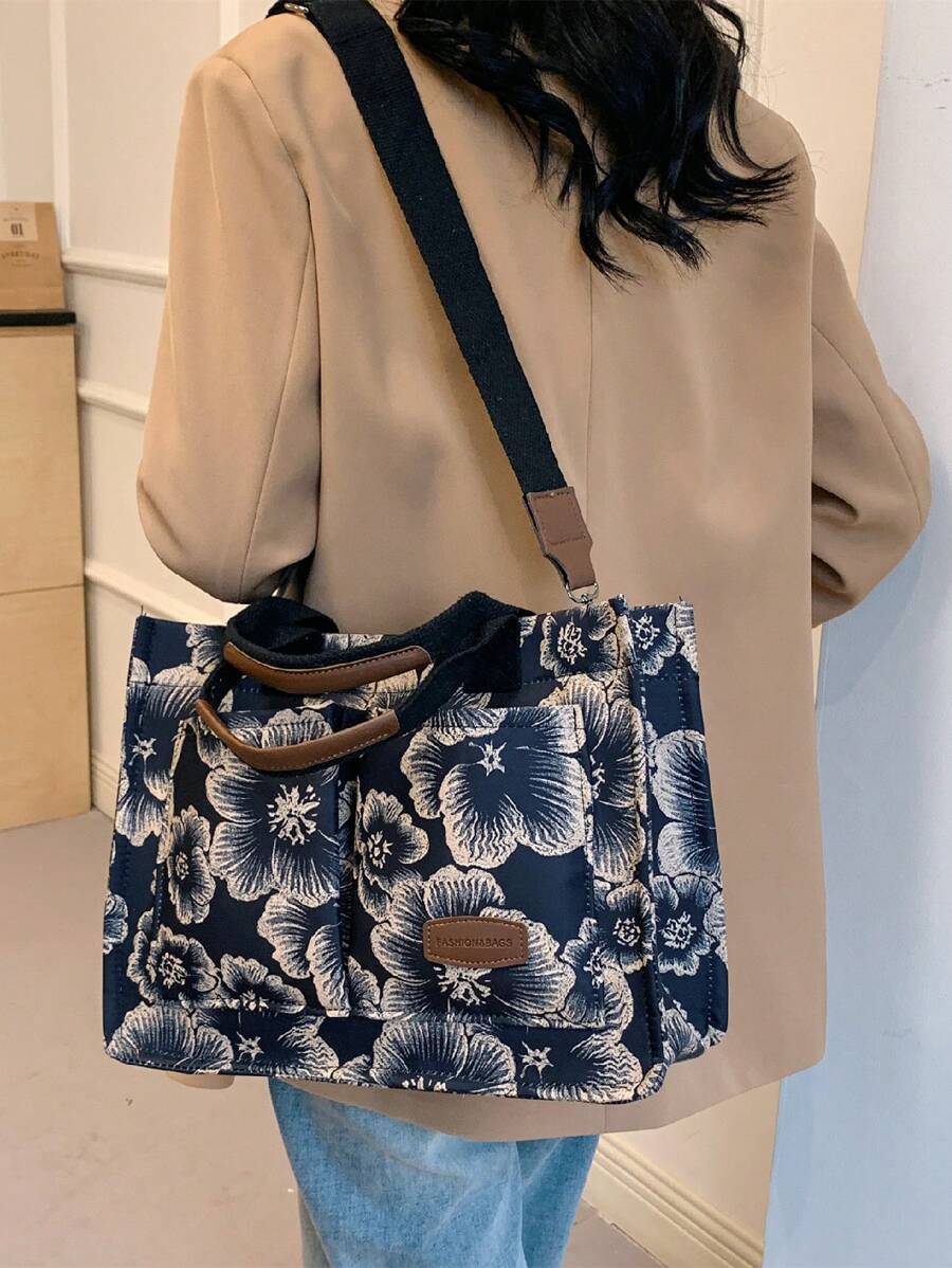 Fashionable Vintage Flower Printed Tote Bag With Random Patterns, Suitable For Commuting, Work, Travel, Etc.