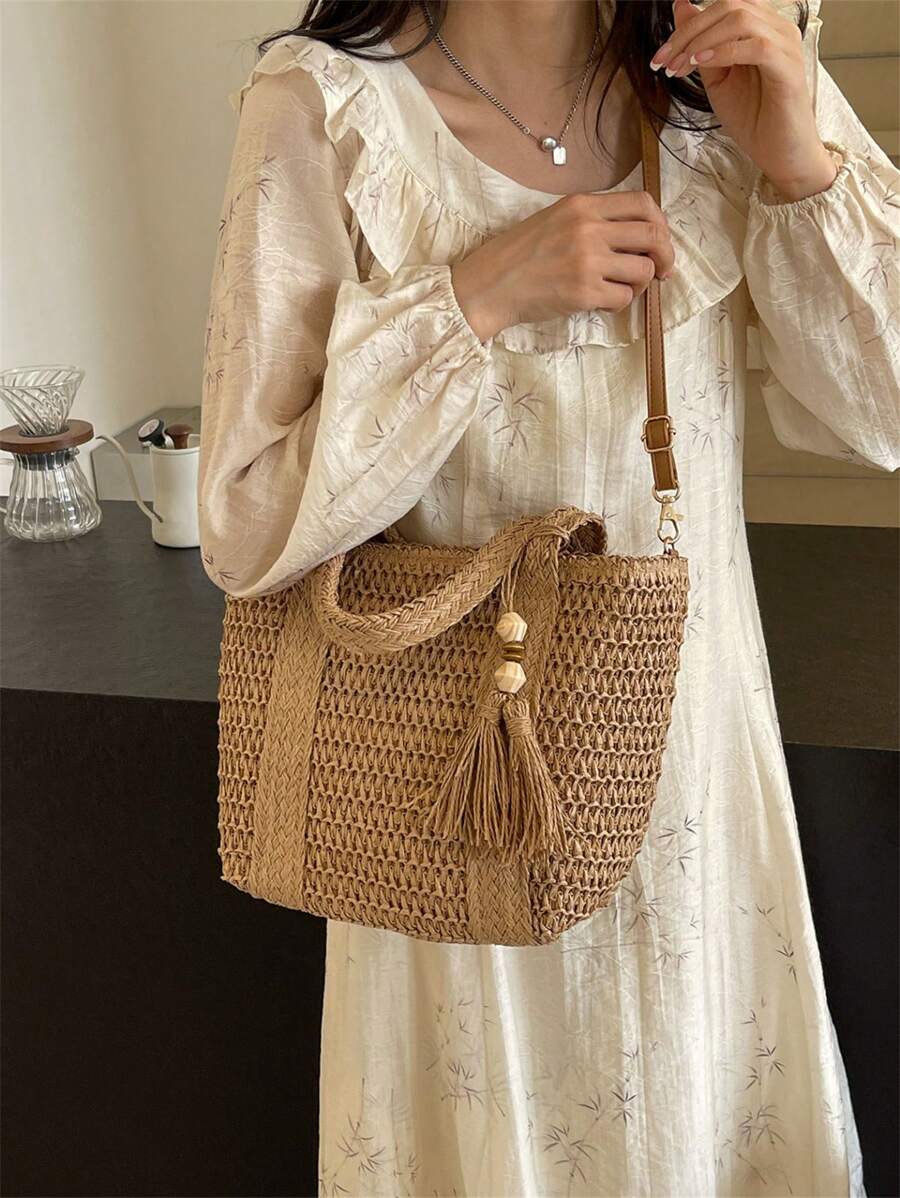 1pc Holiday Woven Tote Bag, Fashionable Wicker Beach Bag, Lunch Box Bag, Solid Color Handmade Woven Bag With Tassel Shoulder Strap,Fringe Bag Vacation Essentials