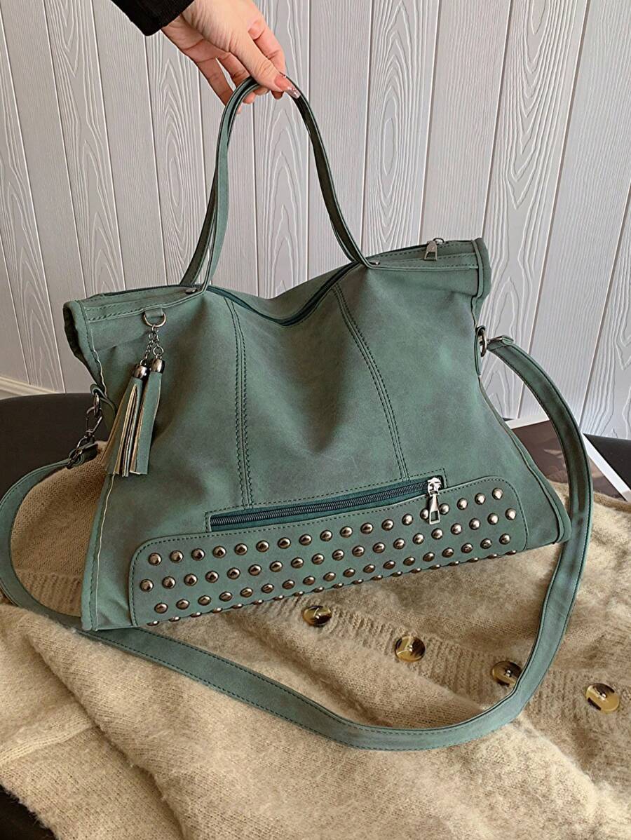 Vintage And Fashionable Large Capacity Commuter Tote Bag With Rivets And Tassels