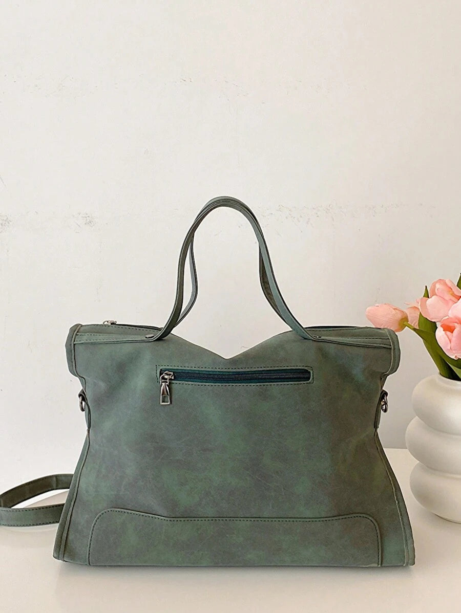 Vintage And Fashionable Large Capacity Commuter Tote Bag With Rivets And Tassels