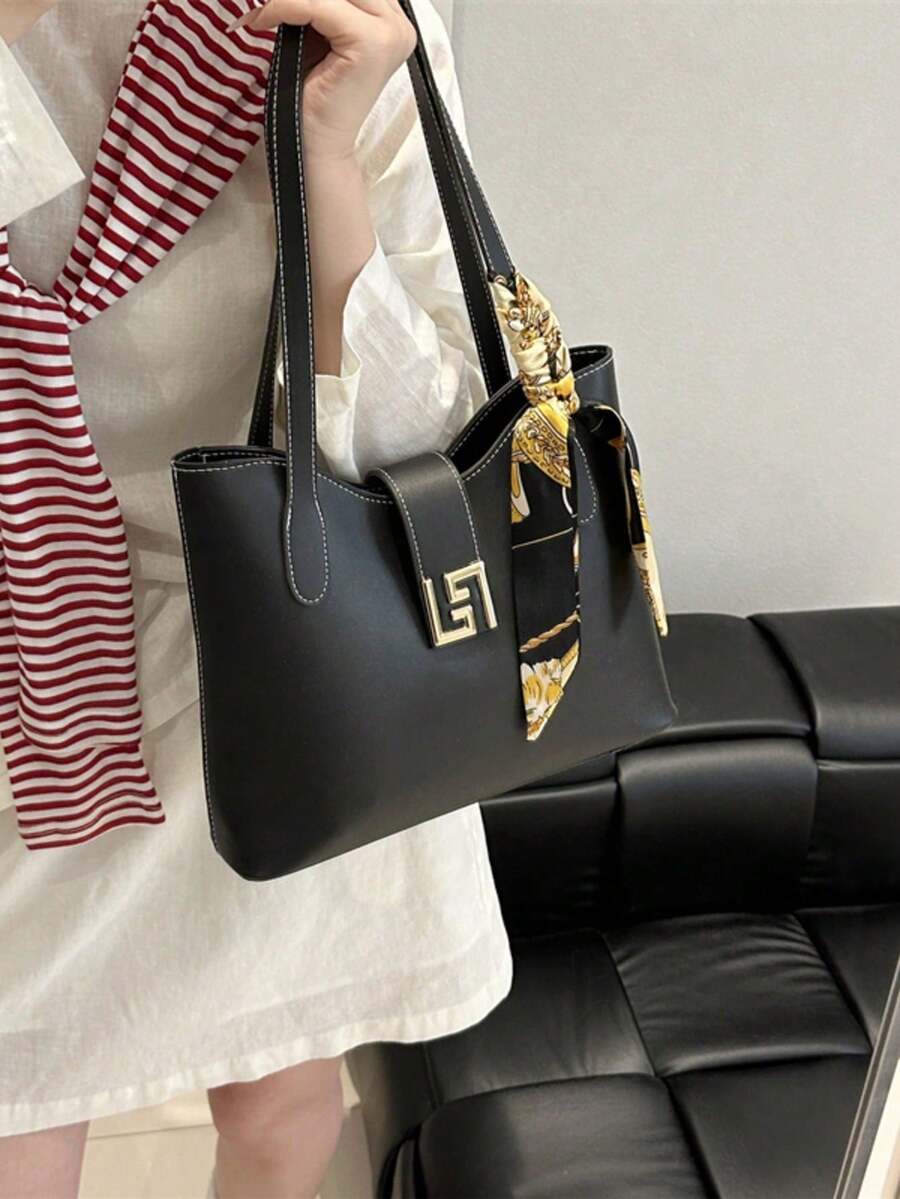 1pc Black & Gold Metal Buckle Scarf Tote Bag, Luxury High-End, Ins Hot Style, Commuter Elegant, Niche Design, Versatile & Chic, Exquisite Feel, Suitable For Office Commute, Business Meeting, Shopping