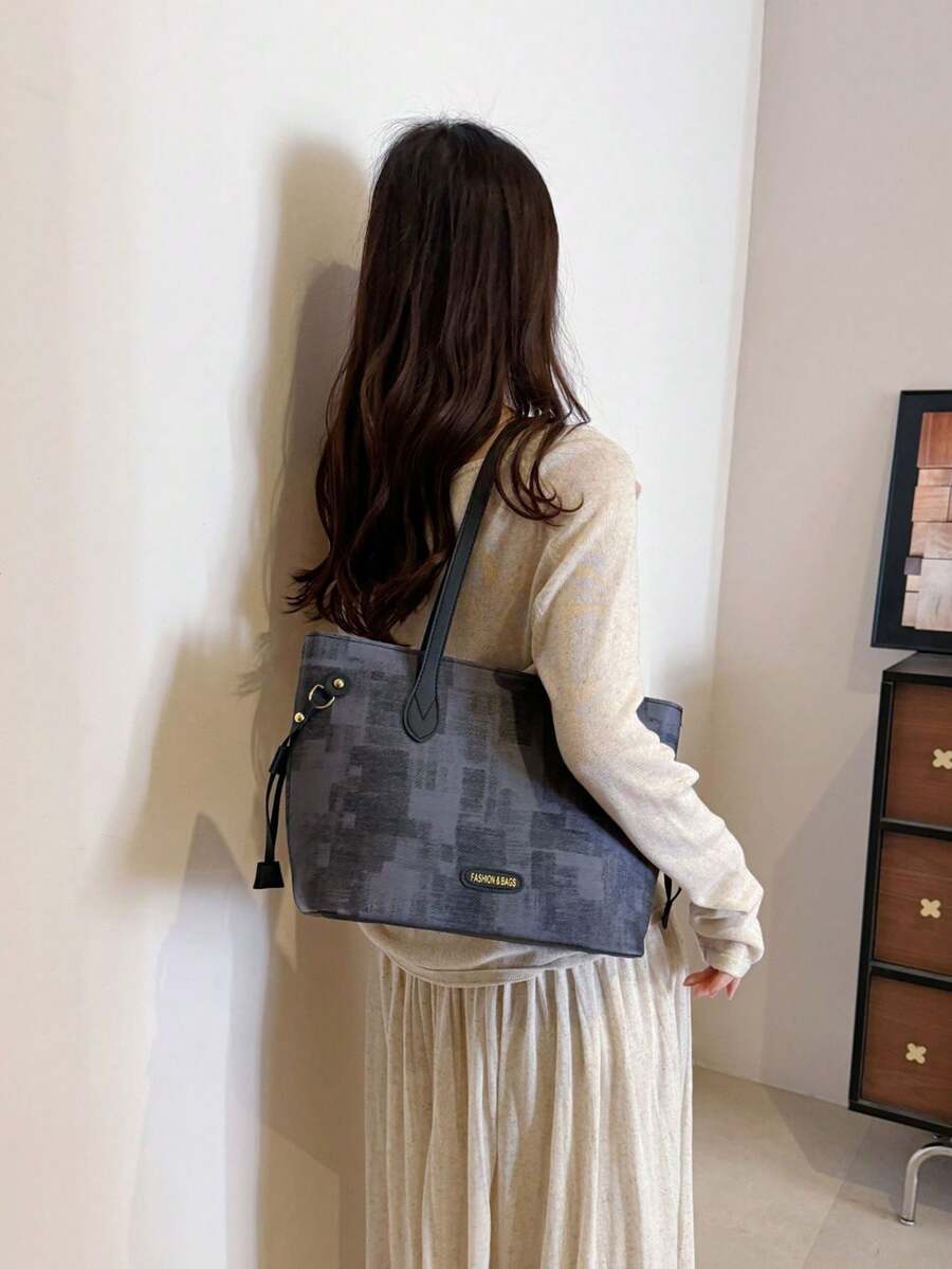 Vintage Commuter Large Capacity Underarm Bag For Women 2026 New Fashion Shoulder Bag Minimalist Personalized Handheld Tote Bag