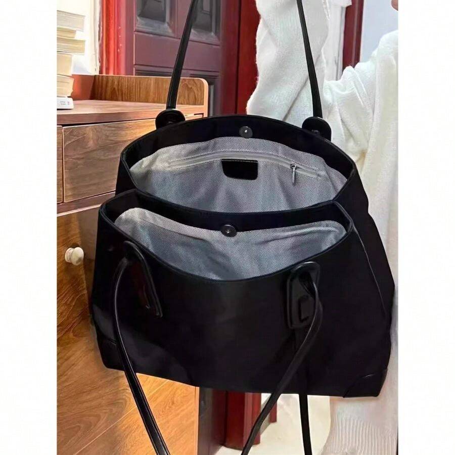 High-End Extra Large Bag For Women 2025 New Nylon Bag Single Shoulder Crossbody Bag Large Capacity Casual Handbag