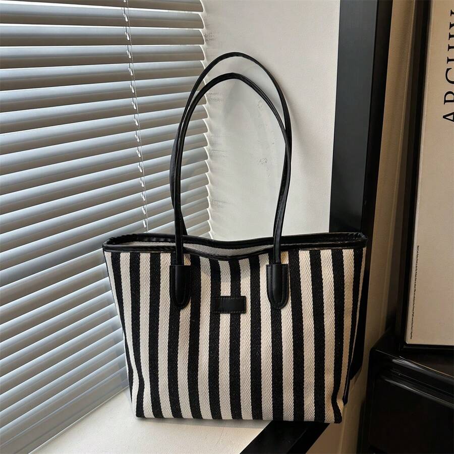1pc Black & Gold Metal Buckle Scarf Tote Bag, Luxury High-End, Ins Hot Style, Commuter Chic, Niche Design, Versatile & Fashionable, Exquisite Feel, Suitable For Office Commute, Business Meeting, Shopp