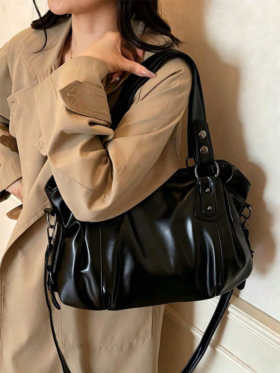 This Is A Fashionable And Minimalist Black Large-Capacity Women's Handbag, Featuring Smooth Metal Zippers, Dual Top Handles, And An Adjustable Long Shoulder Strap. The Ladies Can Wear It On The Should