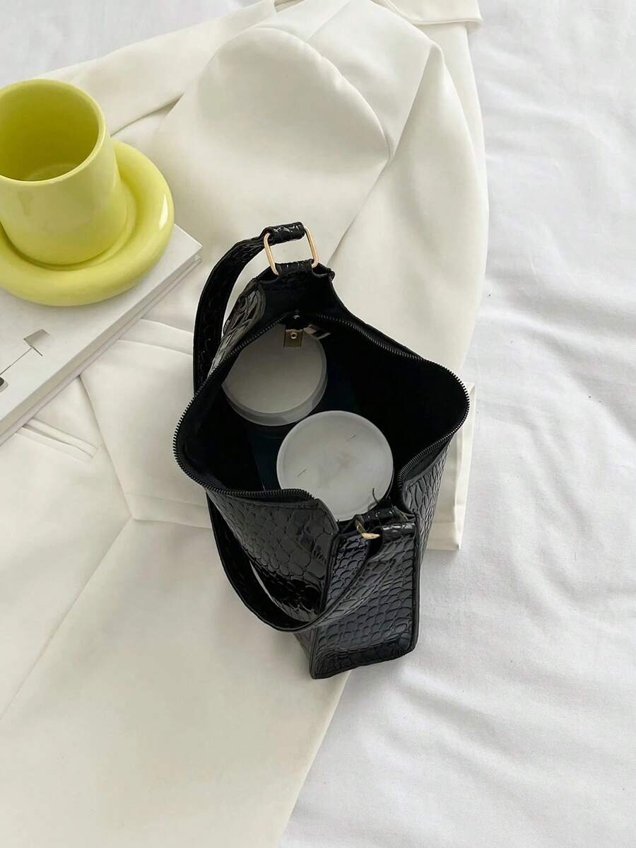 Black Glossy Crocodile Grain Underarm Purse For Women, PU Shoulder Tote Bag,Chic Bag For Summer Beach Date Daily Casual Outfits