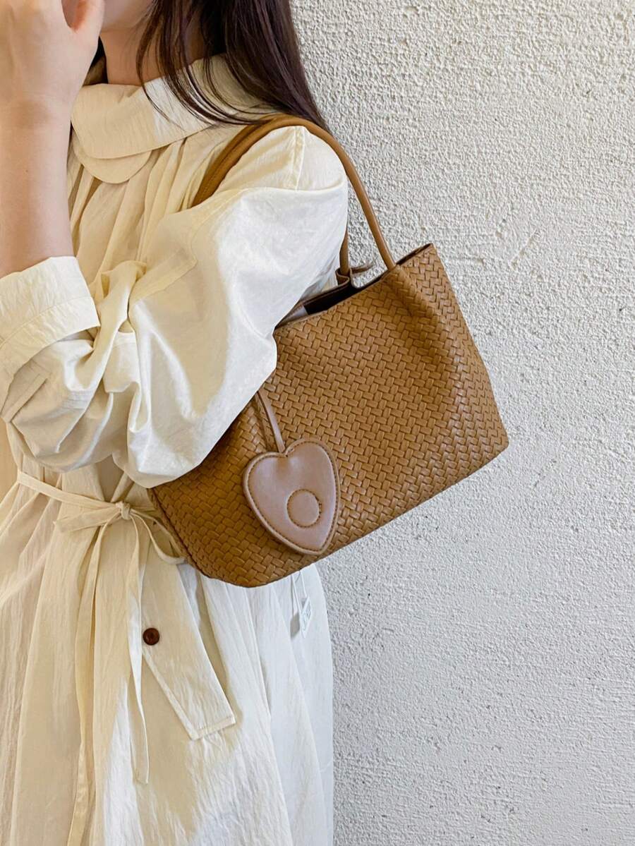 Korean Niche Ins Style Premium Woven Soft Leather Handbag Underarm Bag Fashion Basket Bag Shoulder Mother-Daughter Bag