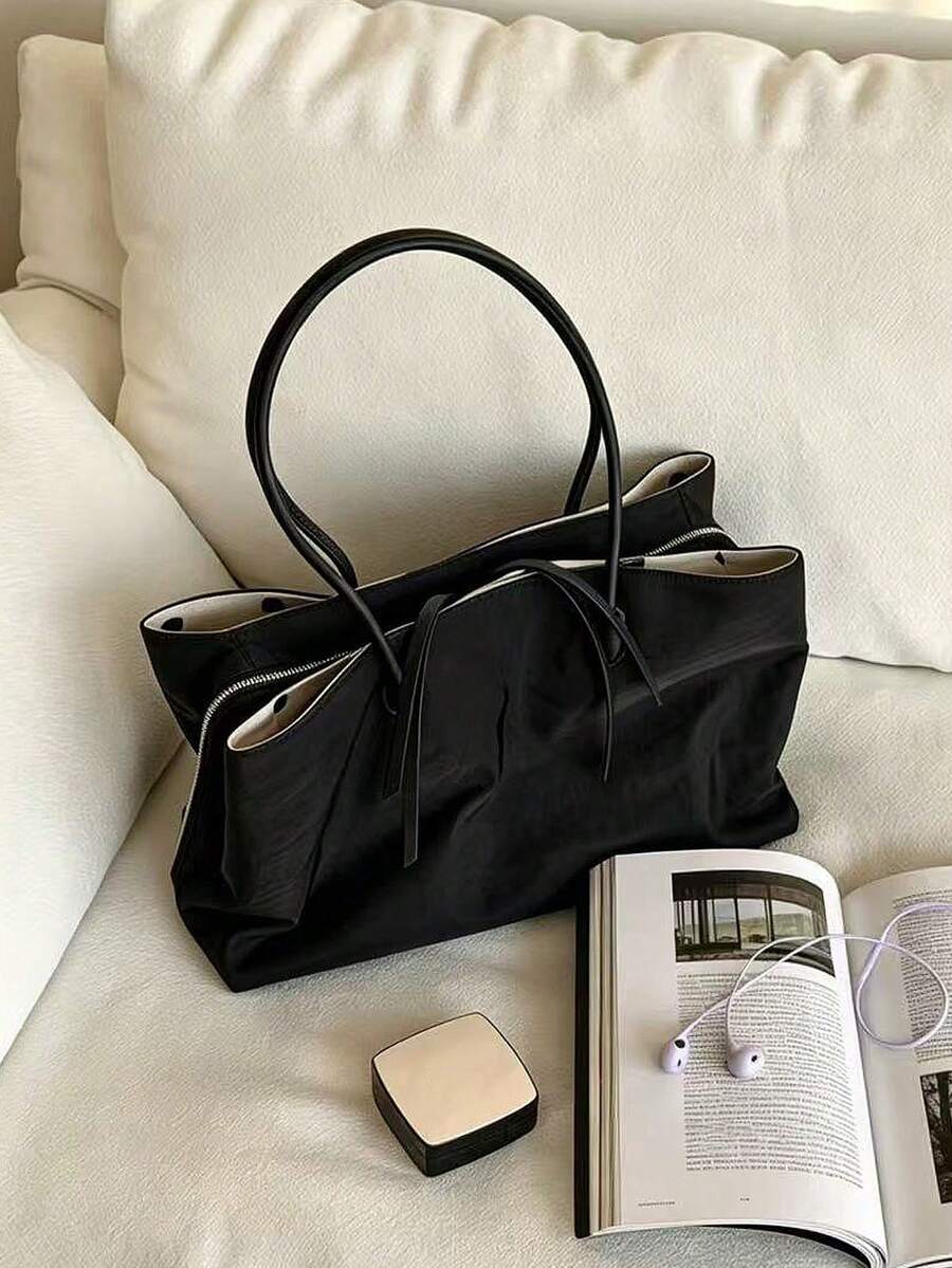 2026 New Korean Style Cute Black & White Polka Dot Large Capacity Shoulder Bag Casual Versatile Travel Handbag