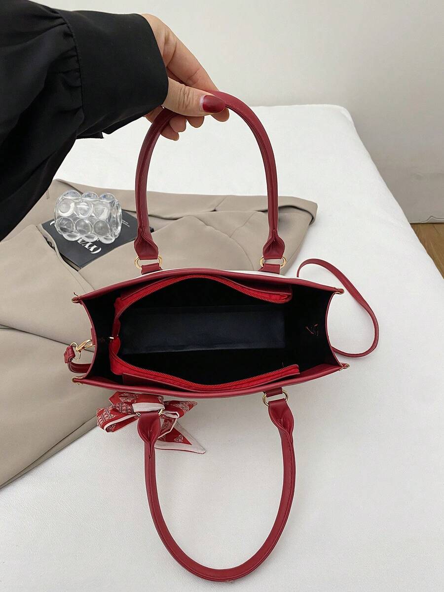 2026 New Silk Scarf Large Capacity High-End Fashion Commuter Canvas Tote Shoulder Bag