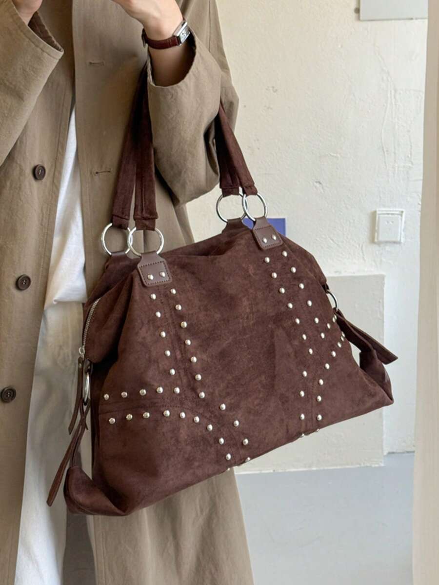 Autumn/Winter Retro Commuter Shoulder Bag For Women 2026 New Cool Rivet Tote Bag Large Capacity Travel Commuter Handbag
