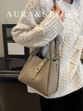 High-End Women's Tote Bag, New Arrival, Handheld, All-Season Commuter Bag, Versatile Fashion, Outdoor Suitable, Large Capacity, Shoulder