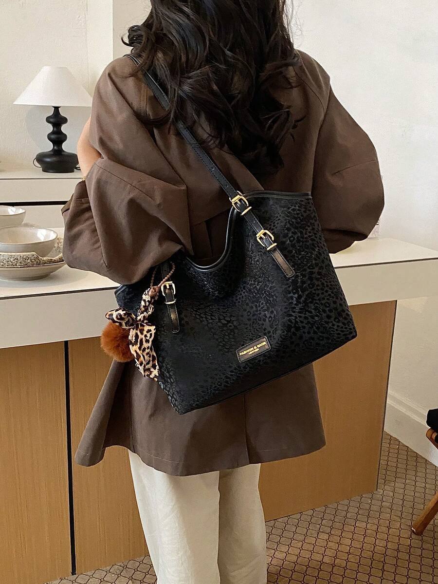 2026 New Vintage Chic Large Capacity Tote Bag Women's Handbag Commuter Bag Highly Attractive Shoulder Bag
