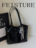 Large Capacity Daily Commute Shoulder Bag, Fashion Tote Bag, Magnetic Closure, Sold With Pendant, Suitable For Daily Outings, Dating, Commuting