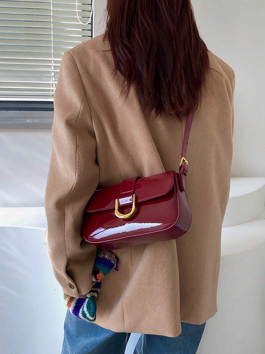 Small Shoulder Bag For Women,Crossbody Purses,Tote Handbag Hobo Purse,Lightweight Business Casual Flip-Cover Square Bag,Artificial Patent Leather Bag.
