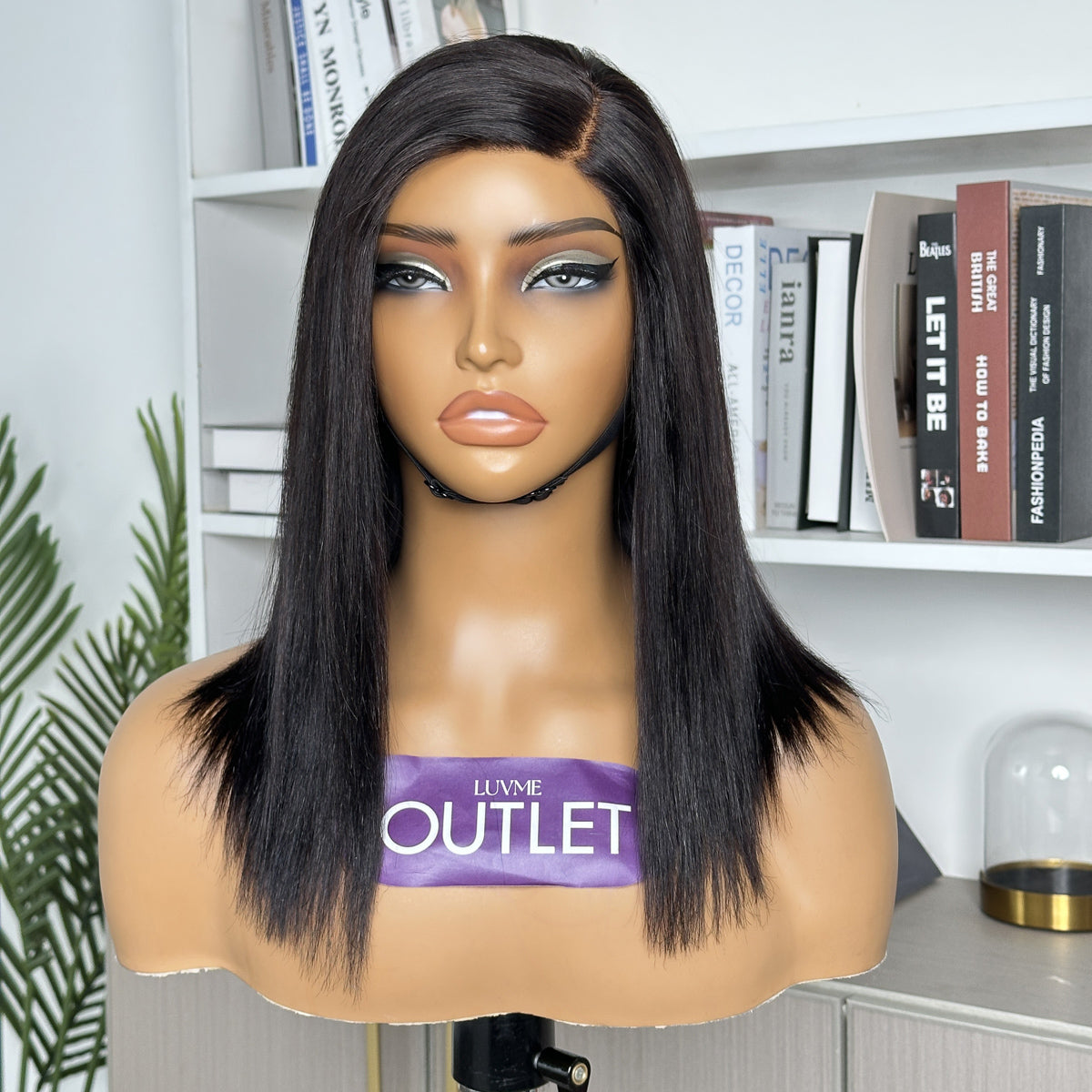 Outlet | Natural Black Straight Minimalist HD Lace Glueless Wig 100% Human Hair