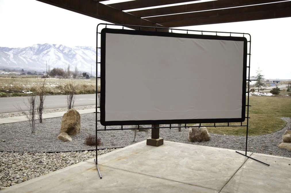PORTABLE GIANT OUTDOOR MOVIE SCREEN